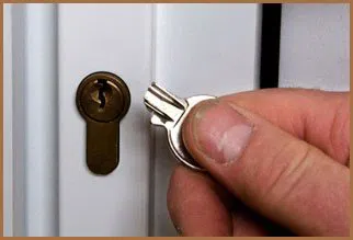City Locksmith Shop Lakewood, CA 562-263-5456 - 5-broken-key